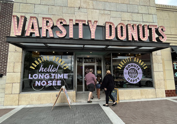 Varsity Donuts Entrance